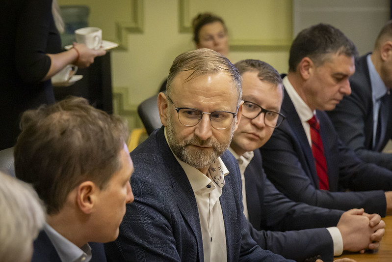 Satiksmes ministrs iepazīst Liepājas ostu