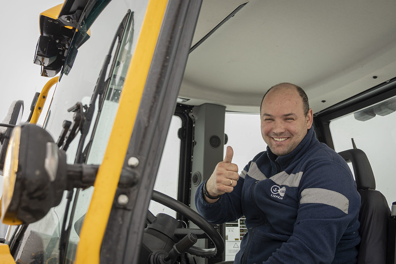 Sniega tīrīšana Liepājas ostā